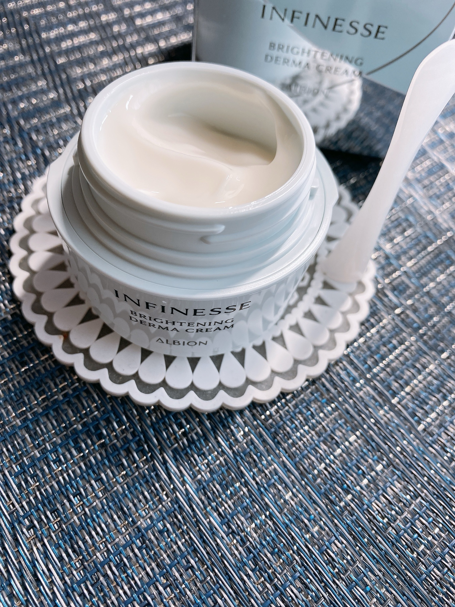 アルビオン / アンフィネス ブライトニング ダーマ クリームの公式商品