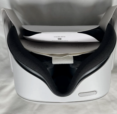 Oculus Meta Quest 2 64GB VR Headset - White Headset ONLY No