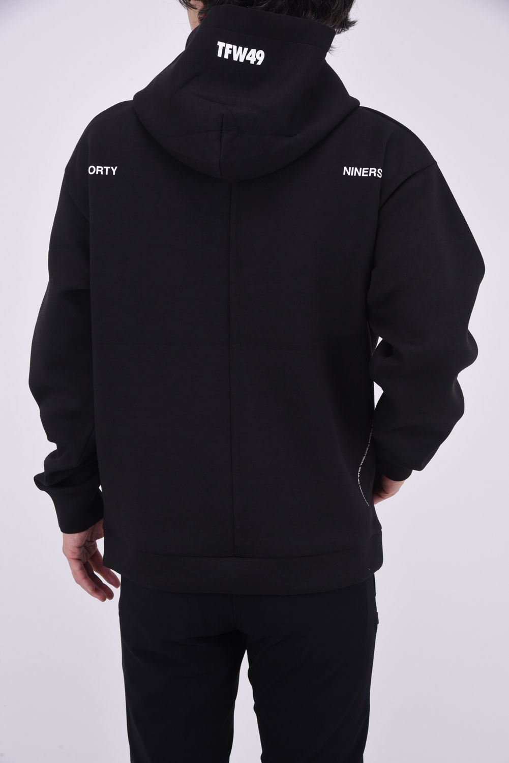 uuyh8naR6Bu8.jpg?width=768