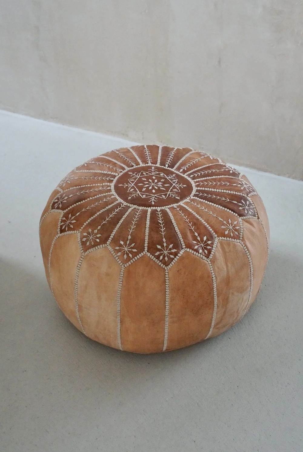 LIGHT YEARS(ライト イヤーズ)