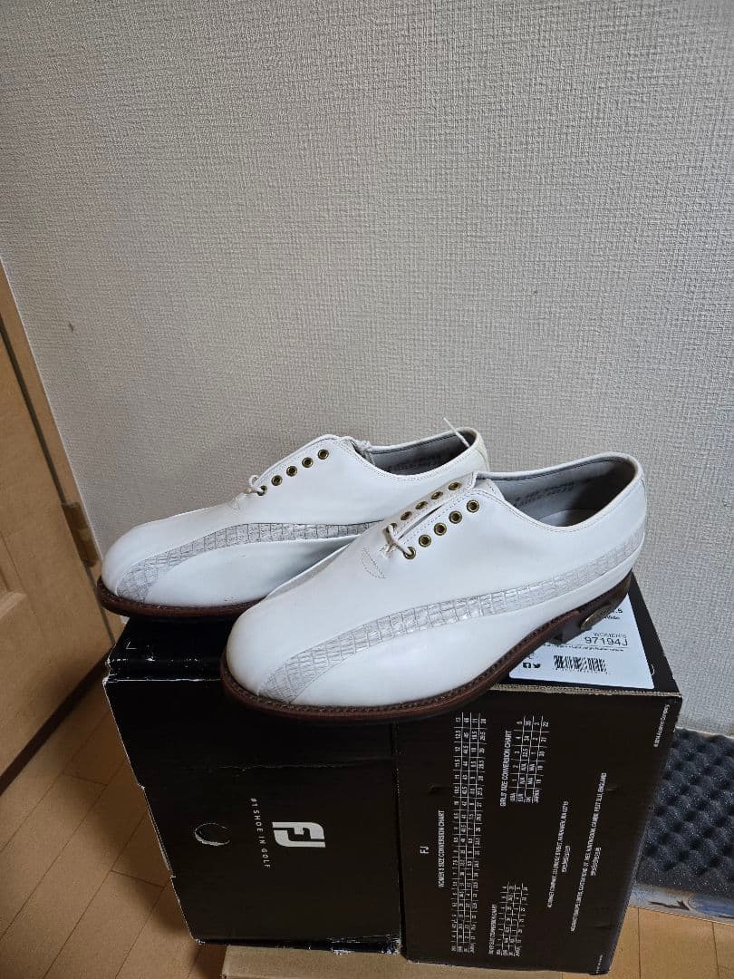 新品 FootJoy フットジョイクラシック革底 ゴルフスパイク 廃盤品 楽天市場】Footjoy フットジョイ 50152 クラシックドライ プレミア