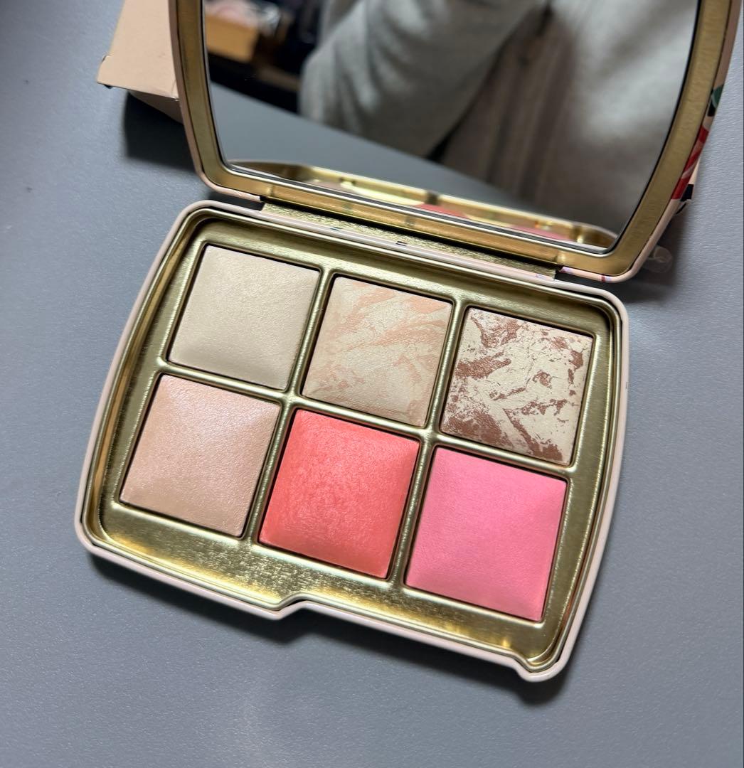 チーク Hourglass Ambient Lighting Palette Deer Hourglass Ambient Lighting Edit Unlocked Deer | Space NK