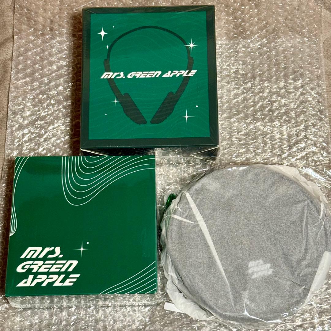 Mrs. GREEN APPLE ヘッドホン、CDプレイヤー、ショルダー Mrs.GREEN APPLE CDプレーヤー、ヘッドホン、ストラップ セット - メルカリ